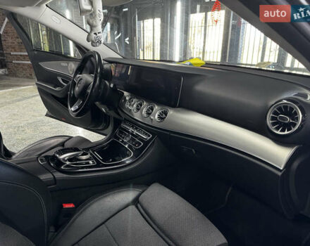 Сірий Мерседес Е-Клас, об'ємом двигуна 1.95 л та пробігом 165 тис. км за 28500 $, фото 18 на Automoto.ua