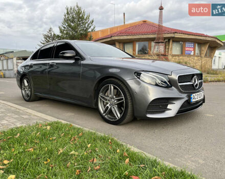Серый Мерседес Е-Класс, объемом двигателя 3 л и пробегом 122 тыс. км за 37500 $, фото 2 на Automoto.ua