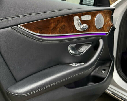 Серый Мерседес Е-Класс, объемом двигателя 1.99 л и пробегом 48 тыс. км за 33500 $, фото 5 на Automoto.ua