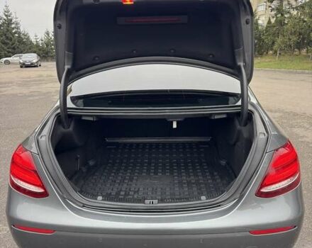 Сірий Мерседес Е-Клас, об'ємом двигуна 1.95 л та пробігом 166 тис. км за 26900 $, фото 32 на Automoto.ua