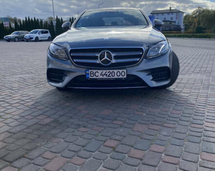 Серый Мерседес Е-Класс, объемом двигателя 2.9 л и пробегом 200 тыс. км за 38000 $, фото 1 на Automoto.ua