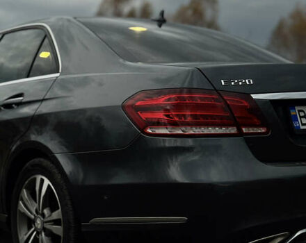 Серый Мерседес Е-Класс, объемом двигателя 2.14 л и пробегом 166 тыс. км за 23000 $, фото 7 на Automoto.ua