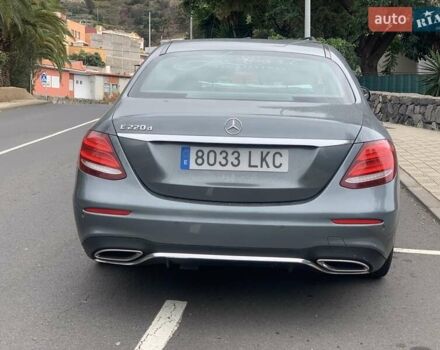 Серый Мерседес Е-Класс, объемом двигателя 1.95 л и пробегом 140 тыс. км за 18536 $, фото 6 на Automoto.ua
