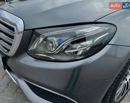 Серый Мерседес Е-Класс, объемом двигателя 1.95 л и пробегом 193 тыс. км за 26500 $, фото 9 на Automoto.ua