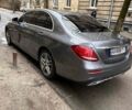 Серый Мерседес Е-Класс, объемом двигателя 1.9 л и пробегом 177 тыс. км за 38000 $, фото 1 на Automoto.ua