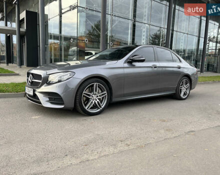 Серый Мерседес Е-Класс, объемом двигателя 3 л и пробегом 122 тыс. км за 37500 $, фото 1 на Automoto.ua