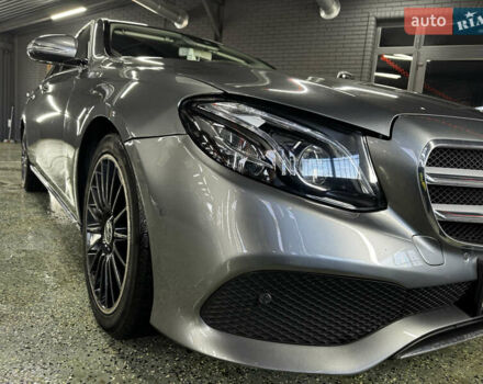 Сірий Мерседес Е-Клас, об'ємом двигуна 1.95 л та пробігом 165 тис. км за 28500 $, фото 11 на Automoto.ua