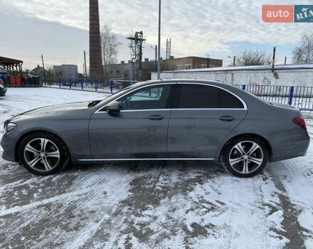Серый Мерседес Е-Класс, объемом двигателя 1.95 л и пробегом 187 тыс. км за 34200 $, фото 2 на Automoto.ua