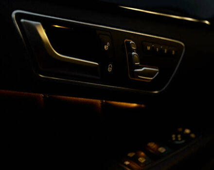 Серый Мерседес Е-Класс, объемом двигателя 2.14 л и пробегом 166 тыс. км за 23000 $, фото 17 на Automoto.ua