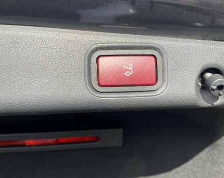 Серый Мерседес Е-Класс, объемом двигателя 2.9 л и пробегом 200 тыс. км за 38000 $, фото 32 на Automoto.ua