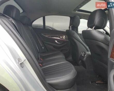 Серый Мерседес Е-Класс, объемом двигателя 2 л и пробегом 133 тыс. км за 6000 $, фото 9 на Automoto.ua