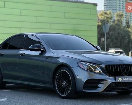 Сірий Мерседес Е-Клас, об'ємом двигуна 1.99 л та пробігом 181 тис. км за 28499 $, фото 1 на Automoto.ua