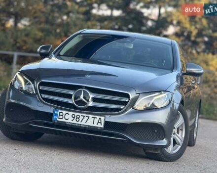Сірий Мерседес Е-Клас, об'ємом двигуна 1.95 л та пробігом 242 тис. км за 25900 $, фото 1 на Automoto.ua