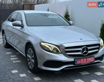 Серый Мерседес Е-Класс, объемом двигателя 2 л и пробегом 234 тыс. км за 22700 $, фото 5 на Automoto.ua