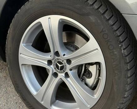 Сірий Мерседес Е-Клас, об'ємом двигуна 1.95 л та пробігом 242 тис. км за 25900 $, фото 61 на Automoto.ua