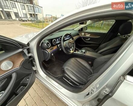 Сірий Мерседес Е-Клас, об'ємом двигуна 1.99 л та пробігом 64 тис. км за 35500 $, фото 15 на Automoto.ua