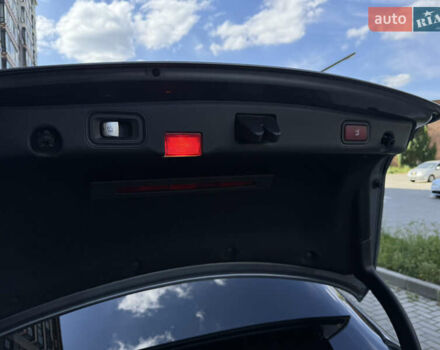 Сірий Мерседес Е-Клас, об'ємом двигуна 3 л та пробігом 290 тис. км за 38000 $, фото 45 на Automoto.ua