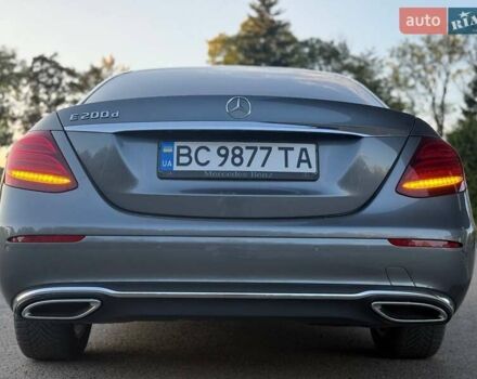Сірий Мерседес Е-Клас, об'ємом двигуна 1.95 л та пробігом 242 тис. км за 25900 $, фото 33 на Automoto.ua