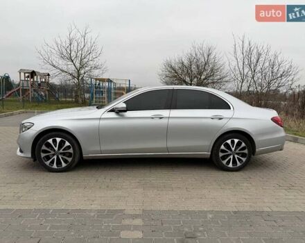 Сірий Мерседес Е-Клас, об'ємом двигуна 1.99 л та пробігом 64 тис. км за 35500 $, фото 3 на Automoto.ua