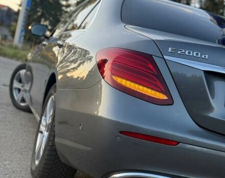 Сірий Мерседес Е-Клас, об'ємом двигуна 1.95 л та пробігом 242 тис. км за 25900 $, фото 35 на Automoto.ua