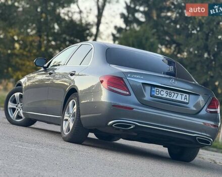 Сірий Мерседес Е-Клас, об'ємом двигуна 1.95 л та пробігом 242 тис. км за 25900 $, фото 27 на Automoto.ua