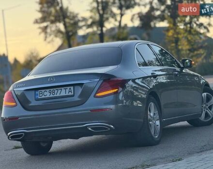 Сірий Мерседес Е-Клас, об'ємом двигуна 1.95 л та пробігом 242 тис. км за 25900 $, фото 23 на Automoto.ua