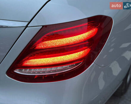 Серый Мерседес Е-Класс, объемом двигателя 2 л и пробегом 234 тыс. км за 22700 $, фото 6 на Automoto.ua