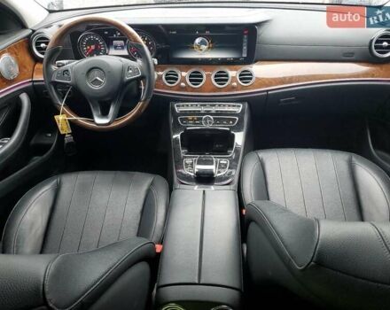 Серый Мерседес Е-Класс, объемом двигателя 2 л и пробегом 133 тыс. км за 6000 $, фото 7 на Automoto.ua