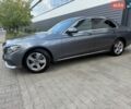 Серый Мерседес Е-Класс, объемом двигателя 2 л и пробегом 257 тыс. км за 23400 $, фото 2 на Automoto.ua