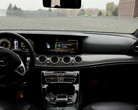 Серый Мерседес Е-Класс, объемом двигателя 3 л и пробегом 127 тыс. км за 38000 $, фото 7 на Automoto.ua