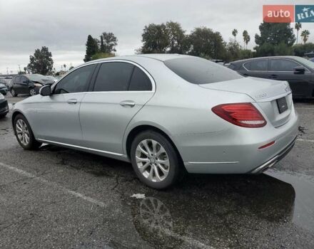 Серый Мерседес Е-Класс, объемом двигателя 2 л и пробегом 133 тыс. км за 6000 $, фото 1 на Automoto.ua