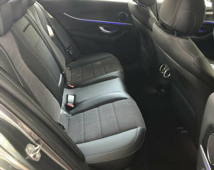 Серый Мерседес Е-Класс, объемом двигателя 1.95 л и пробегом 94 тыс. км за 33326 $, фото 4 на Automoto.ua