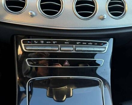 Сірий Мерседес Е-Клас, об'ємом двигуна 1.95 л та пробігом 242 тис. км за 25900 $, фото 65 на Automoto.ua