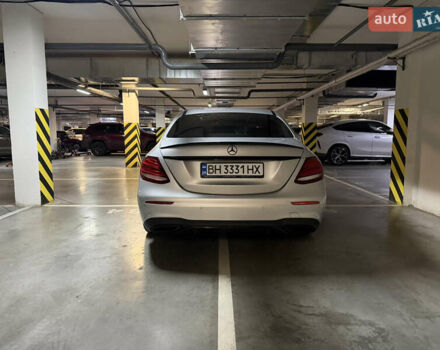 Сірий Мерседес Е-Клас, об'ємом двигуна 1.95 л та пробігом 139 тис. км за 33000 $, фото 4 на Automoto.ua