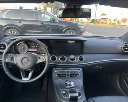 Серый Мерседес Е-Класс, объемом двигателя 2 л и пробегом 103 тыс. км за 22500 $, фото 7 на Automoto.ua