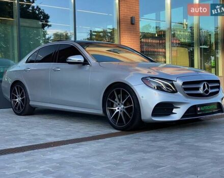 Серый Мерседес Е-Класс, объемом двигателя 1.99 л и пробегом 94 тыс. км за 29790 $, фото 5 на Automoto.ua