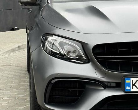 Сірий Мерседес Е-Клас, об'ємом двигуна 3.98 л та пробігом 76 тис. км за 74000 $, фото 9 на Automoto.ua