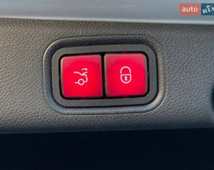 Серый Мерседес Е-Класс, объемом двигателя 1.99 л и пробегом 94 тыс. км за 29790 $, фото 66 на Automoto.ua