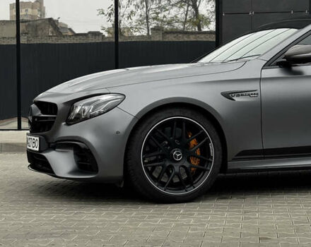 Сірий Мерседес Е-Клас, об'ємом двигуна 3.98 л та пробігом 76 тис. км за 74000 $, фото 2 на Automoto.ua