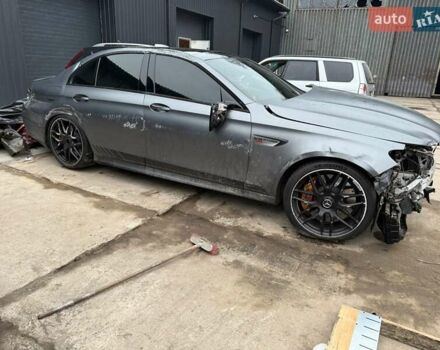 Сірий Мерседес Е-Клас, об'ємом двигуна 3.98 л та пробігом 90 тис. км за 32900 $, фото 9 на Automoto.ua