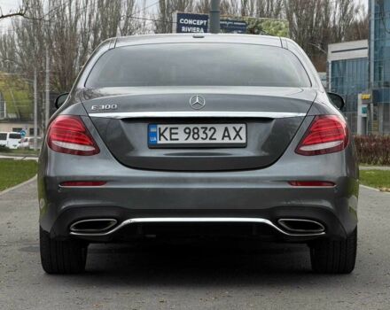 Серый Мерседес Е-Класс, объемом двигателя 2 л и пробегом 112 тыс. км за 29000 $, фото 7 на Automoto.ua