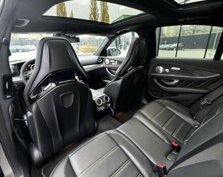 Сірий Мерседес Е-Клас, об'ємом двигуна 3.98 л та пробігом 76 тис. км за 74000 $, фото 16 на Automoto.ua