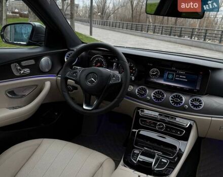 Серый Мерседес Е-Класс, объемом двигателя 1.99 л и пробегом 112 тыс. км за 29000 $, фото 12 на Automoto.ua