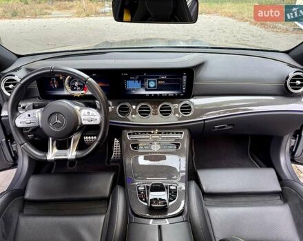 Сірий Мерседес Е-Клас, об'ємом двигуна 3.98 л та пробігом 17 тис. км за 96500 $, фото 33 на Automoto.ua