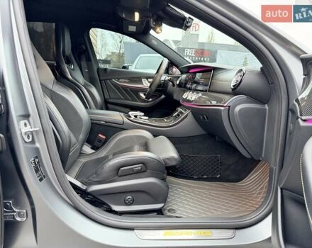 Серый Мерседес Е-Класс, объемом двигателя 3.98 л и пробегом 64 тыс. км за 89500 $, фото 44 на Automoto.ua