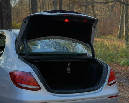 Сірий Мерседес Е-Клас, об'ємом двигуна 1.99 л та пробігом 109 тис. км за 28500 $, фото 40 на Automoto.ua