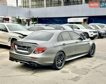Серый Мерседес Е-Класс, объемом двигателя 3.98 л и пробегом 64 тыс. км за 89500 $, фото 13 на Automoto.ua