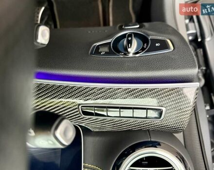 Сірий Мерседес Е-Клас, об'ємом двигуна 3.98 л та пробігом 17 тис. км за 96500 $, фото 49 на Automoto.ua