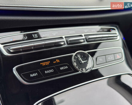 Сірий Мерседес Е-Клас, об'ємом двигуна 2 л та пробігом 225 тис. км за 29500 $, фото 24 на Automoto.ua