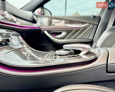 Серый Мерседес Е-Класс, объемом двигателя 3.98 л и пробегом 64 тыс. км за 89500 $, фото 30 на Automoto.ua